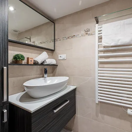 Charming Old Town Apartment